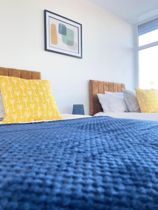 1 Bedroom Apartment - Flitwick - Contractor Friendly - Tourist Ready - Full Kitchen - Wifi - Smart Tv - Sofa Bed - Free Parking - Ideal For Short Or Long Stays Ngoại thất bức ảnh